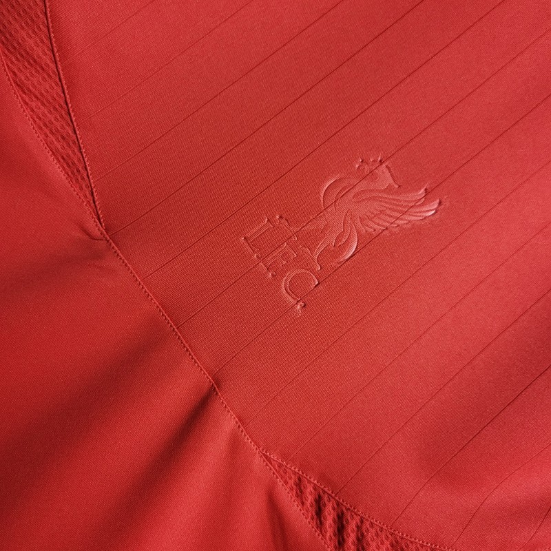 Retro 2006/07 Liverpool Home Jersey