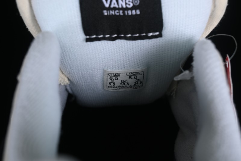 Vans Classics Knu Skool Retro Sneakers with Thick Tongue and Oversized Toe - VN0009QC02Y