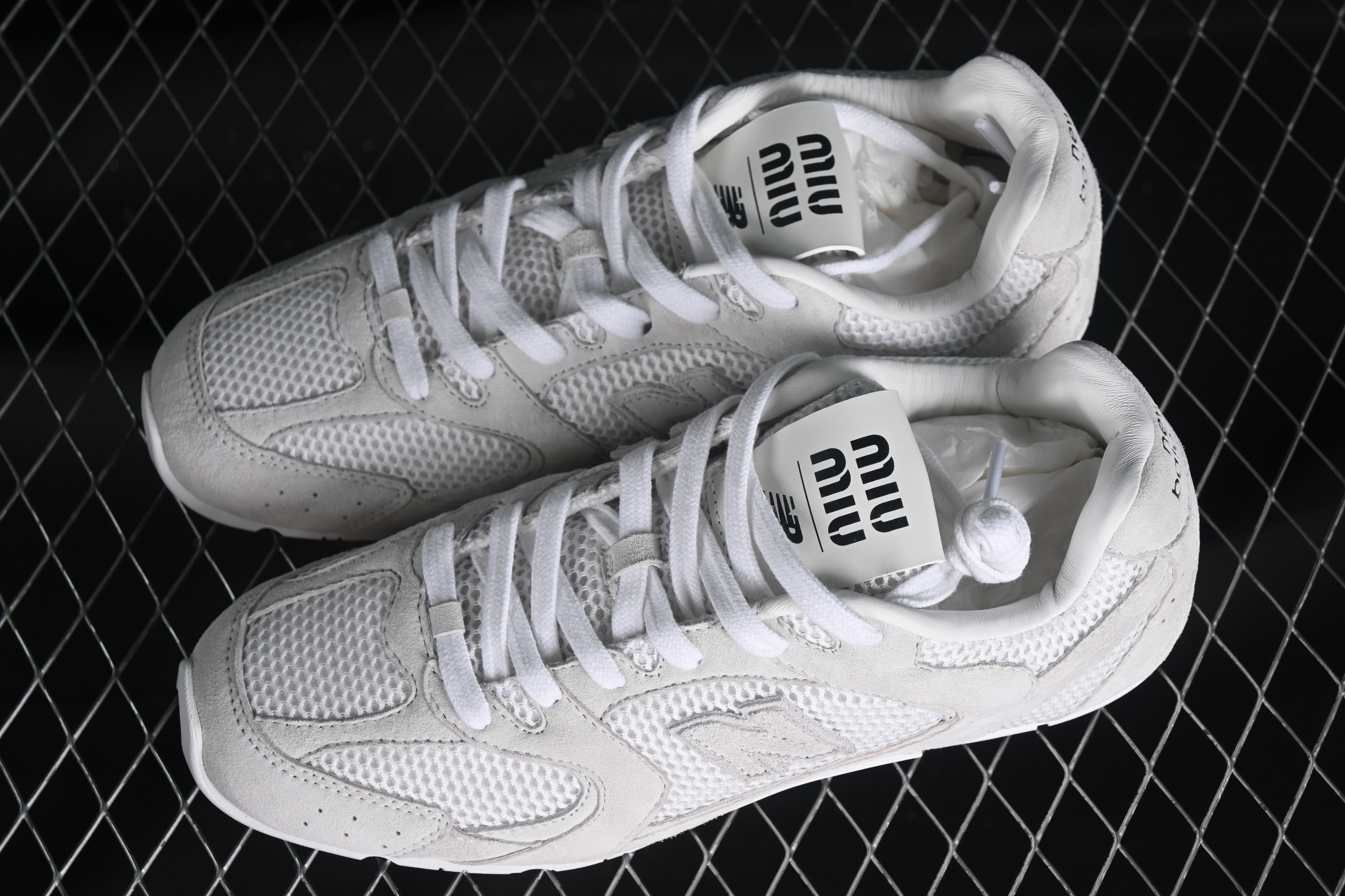 MiuMiu x New Balance 530 Series Low-Top Classic Retro Casual Running Shoes - 55655 White