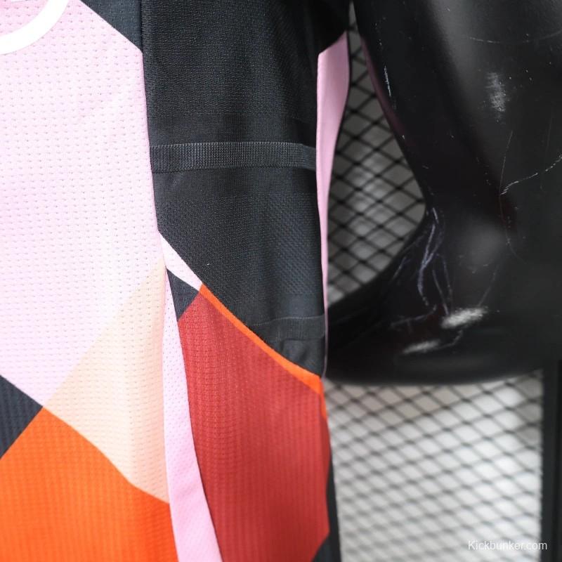 25/26 Player Version Bayern Munich Training Grid Pattern Jersey