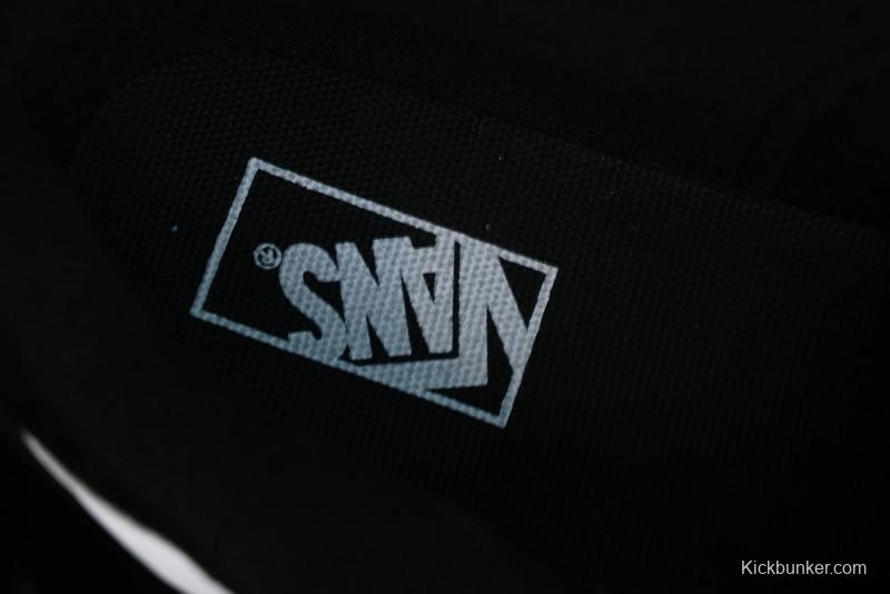 Vans Classics Knu Skool Retro Skate Shoes with Enlarged Toe and Thickened Tongue - VN0009QCWBL