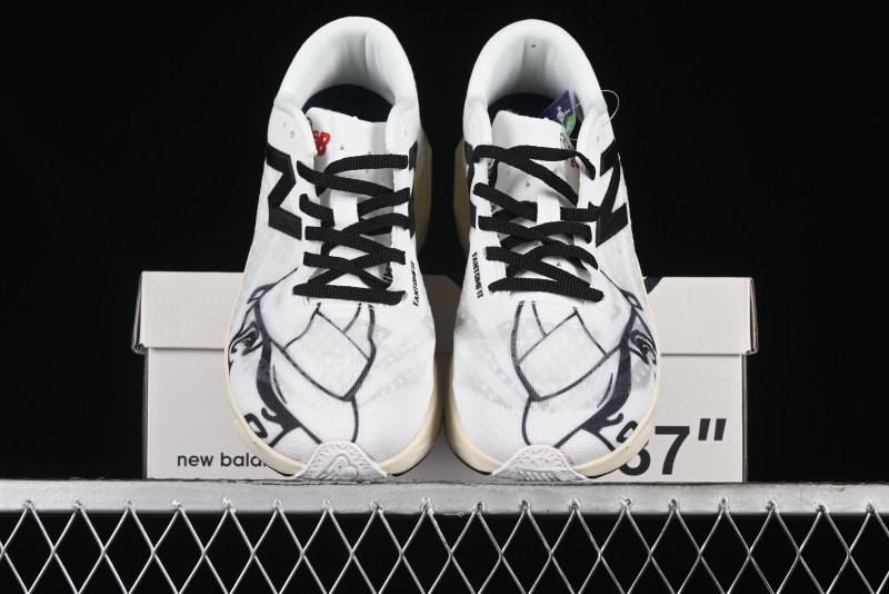 New Balance FuelCell SC Elite v4 Low-Top Running Shoes with Breathable Knit Upper and FuelCell Technology - MRCELLA4