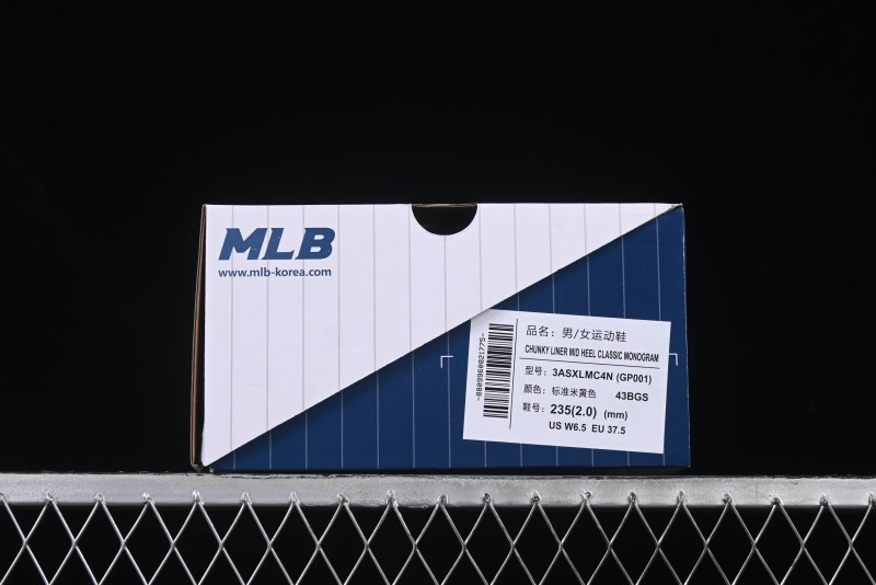 New York Yankees MLB Chunky Liner Lightweight Platform Sneakers with Hook and Loop Closure - 3ASXLMC4N43BGS