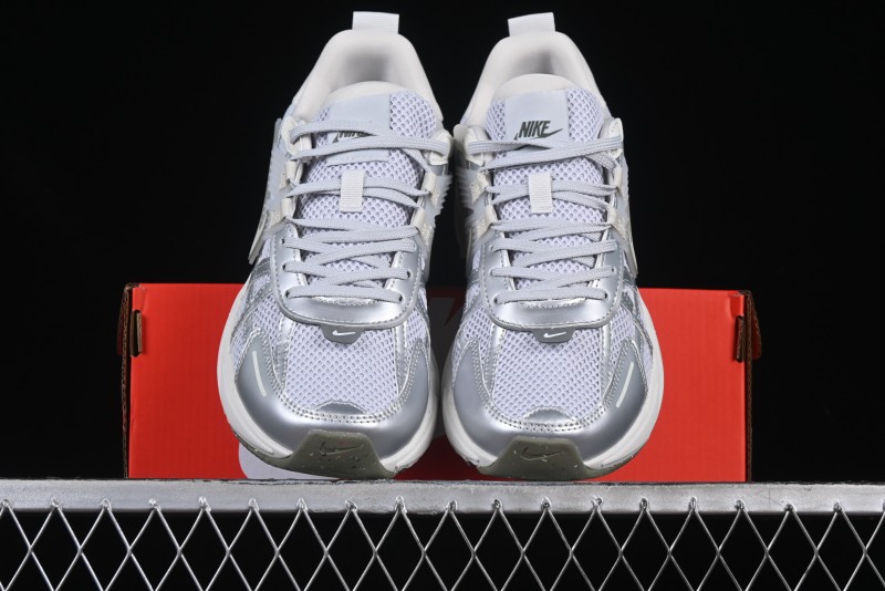 Nike Runtekk Run Retro Low-Top Running Shoes with Cushlon Foam Midsole and Anti-Slip Design - FD0736-006