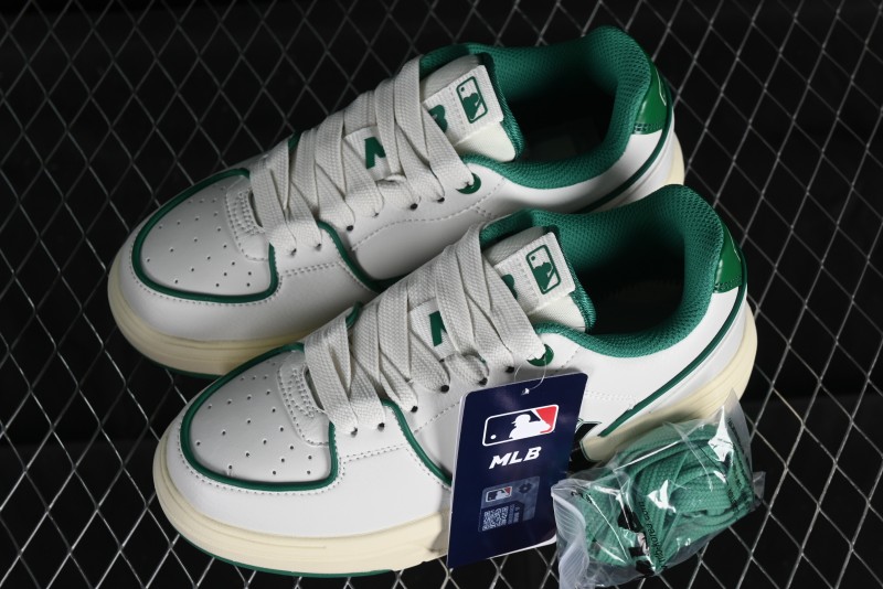 MLB Chunky Liner Basic New York Yankees Thick Sole Casual Sneakers with 6cm Height Increase - 3ASXCA12N50GNS