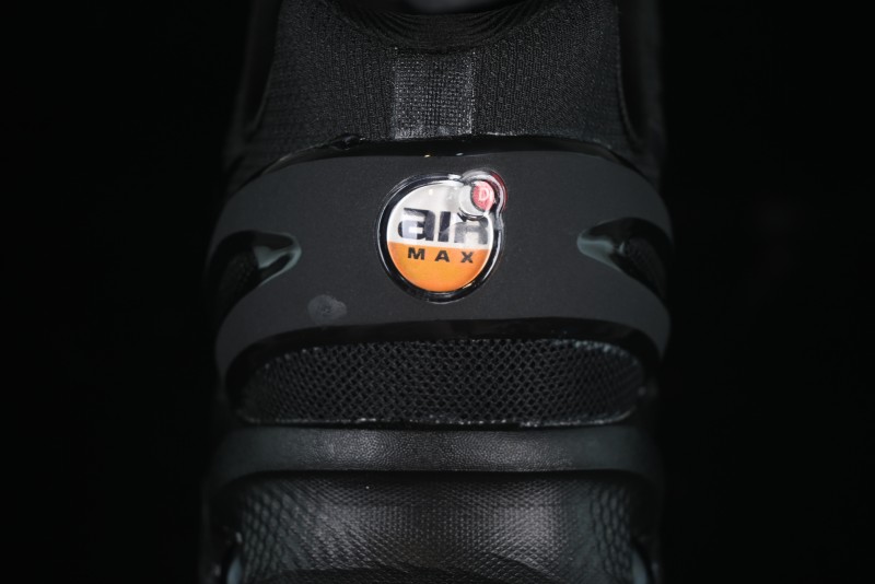 Nike Air Max Dn8 Running Shoes with Dynamic Air Cushion Technology - FQ7860-008
