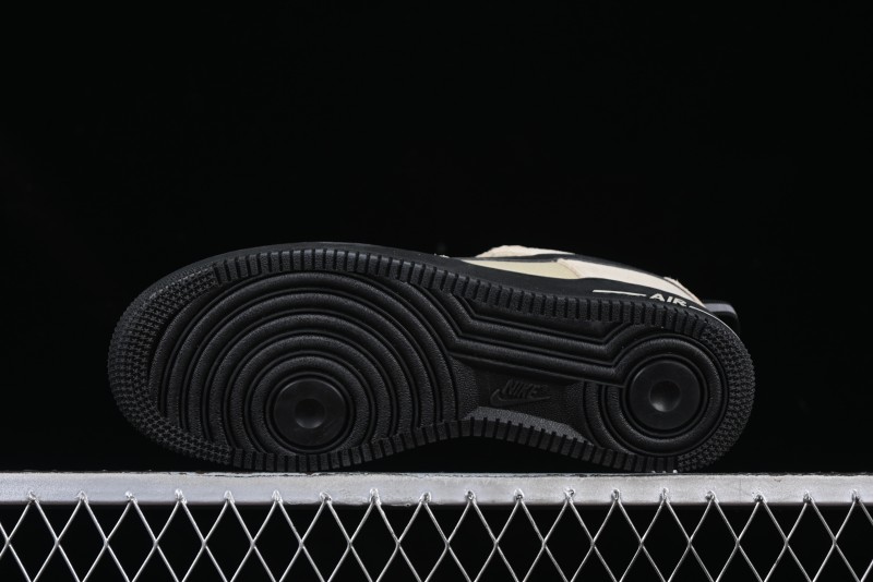 Nike Air Force 1'07 Low Casual Sneakers with Full-Length Air Cushion - HV6526-200
