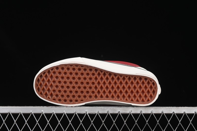 Vans Knu Skool Low-Top Retro Chunky Sneakers - VN0009QCBLE