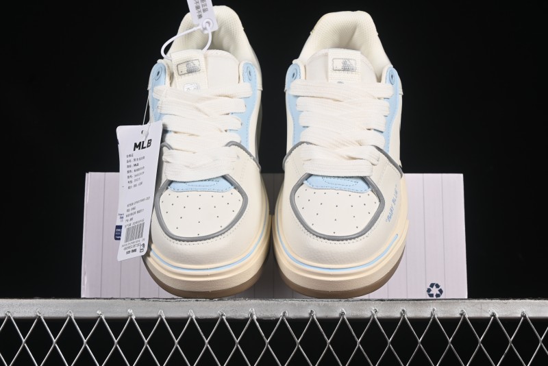 New York Yankees Chunky Liner Mid Denim Monogram Platform Sandals - 3ASXCA12N50IVS