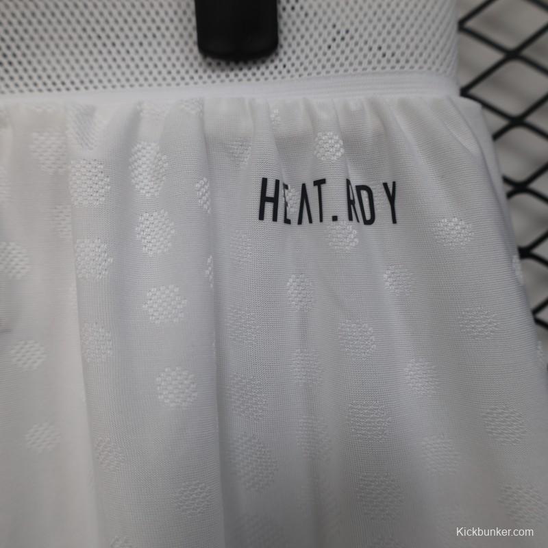 Player Version 25/26 Manchester United Home Shorts