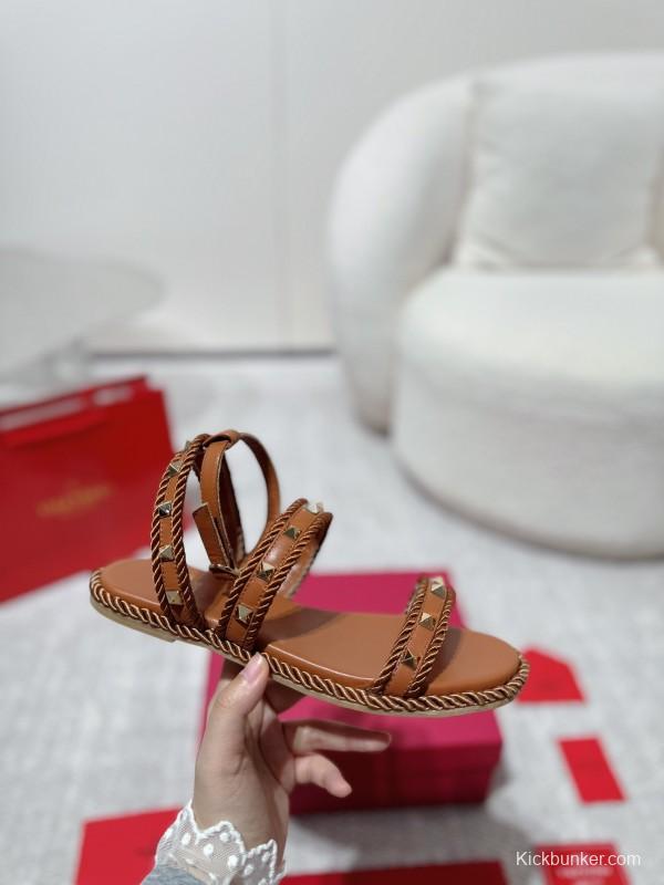 2025 Women Valentino Brown Leather Sandals Braided Craftsmanship LY00250