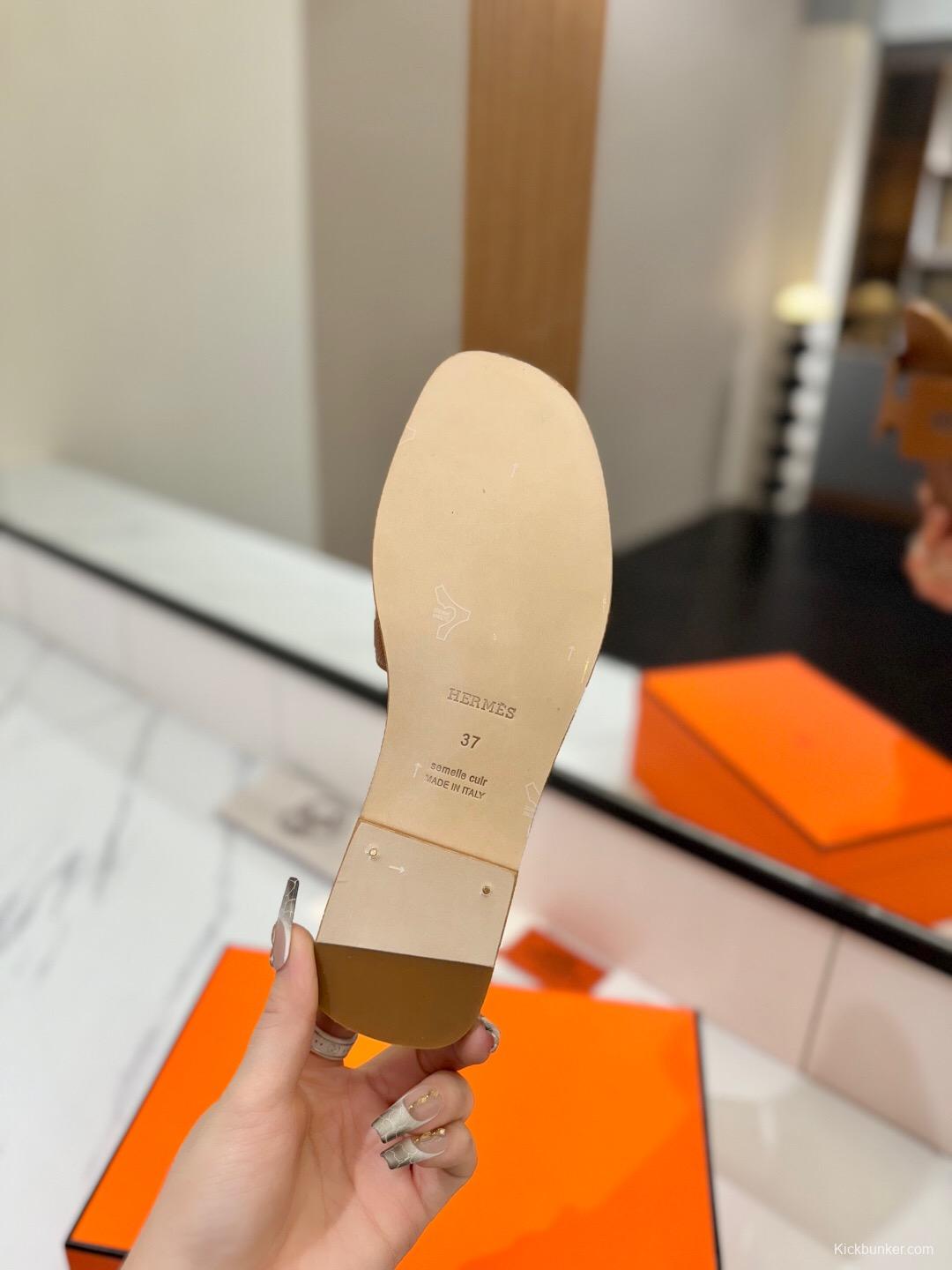 2025 Women Hermès Brown Leather Slippers
