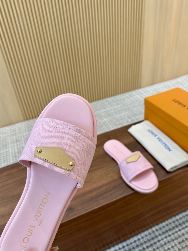 2025 Women Louis Vuitton Pink Leather Slippers LY00220