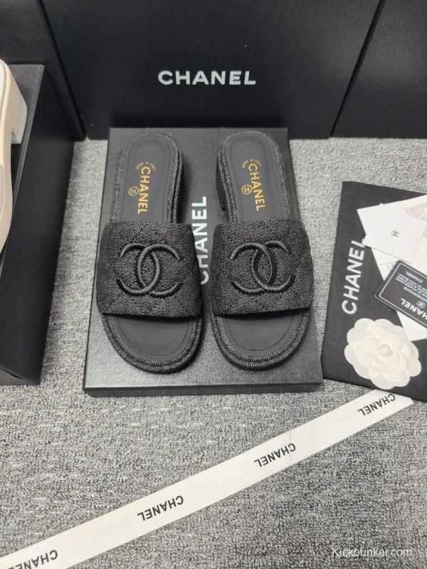 2025 Slippers Chanel Black Fabric Slippers