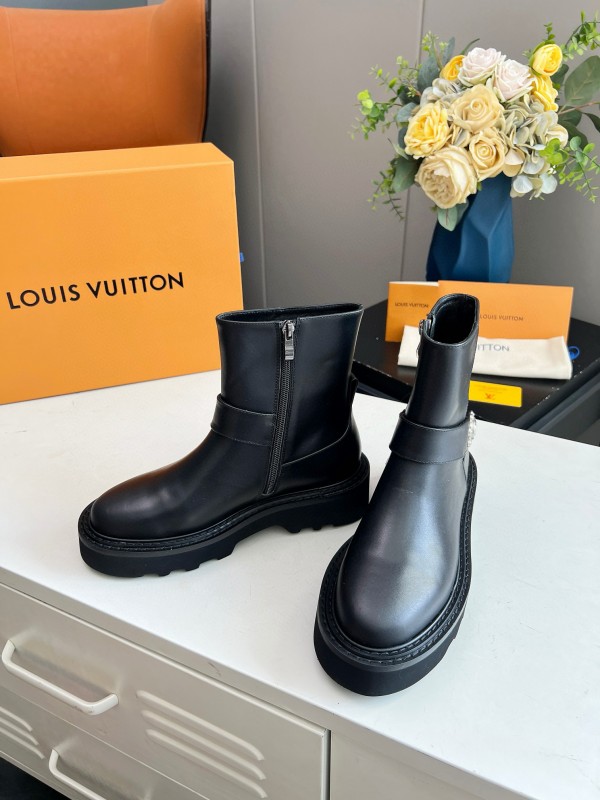 2024 Women Louis Vuitton Black Full Grain Calf Leather Ankle Boots MJ00310