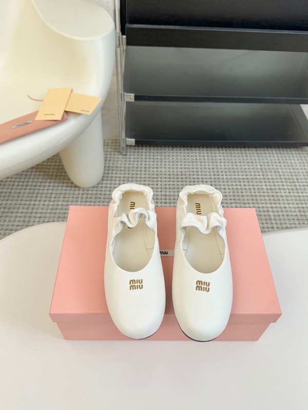 2025 Women Miu Miu White Leather Ballet Flats