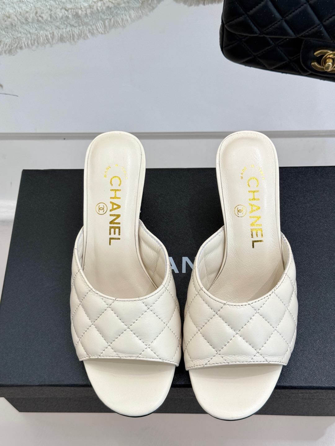 2025 Women Chanel White Lambskin High Heel Slippers Quilted KFY00260