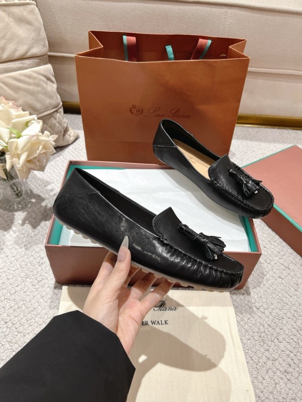 2025 Women LP Black Leather Loafers Tassel LY00291