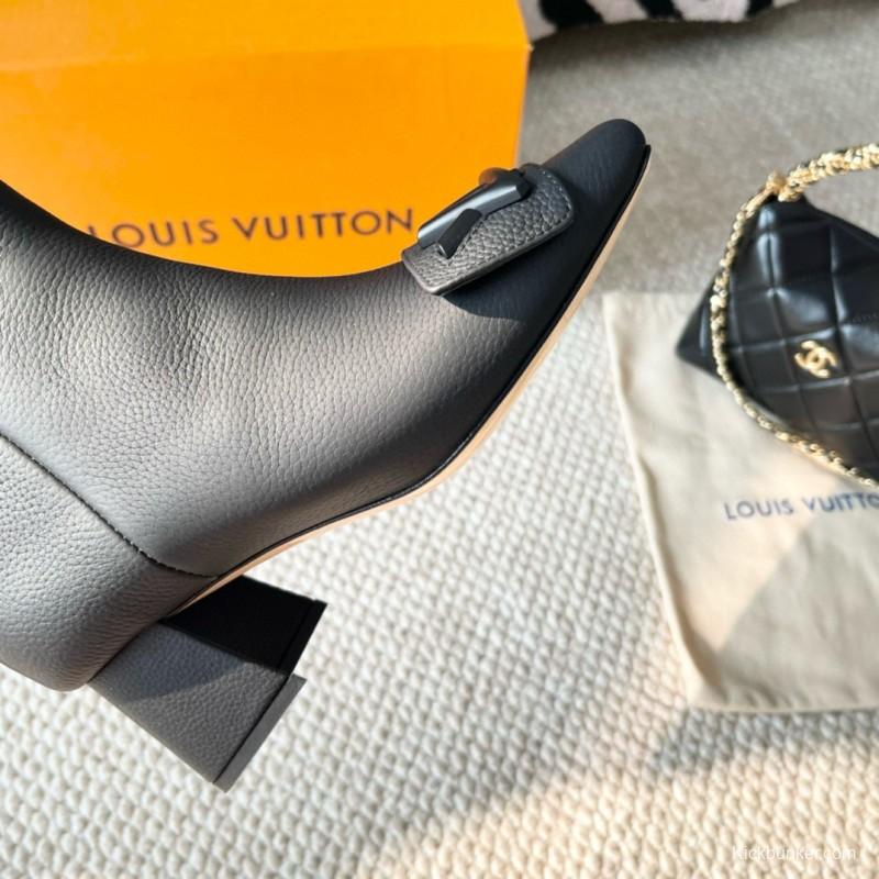 2024 Women Louis Vuitton Black Leather Ankle Boots MJ00420