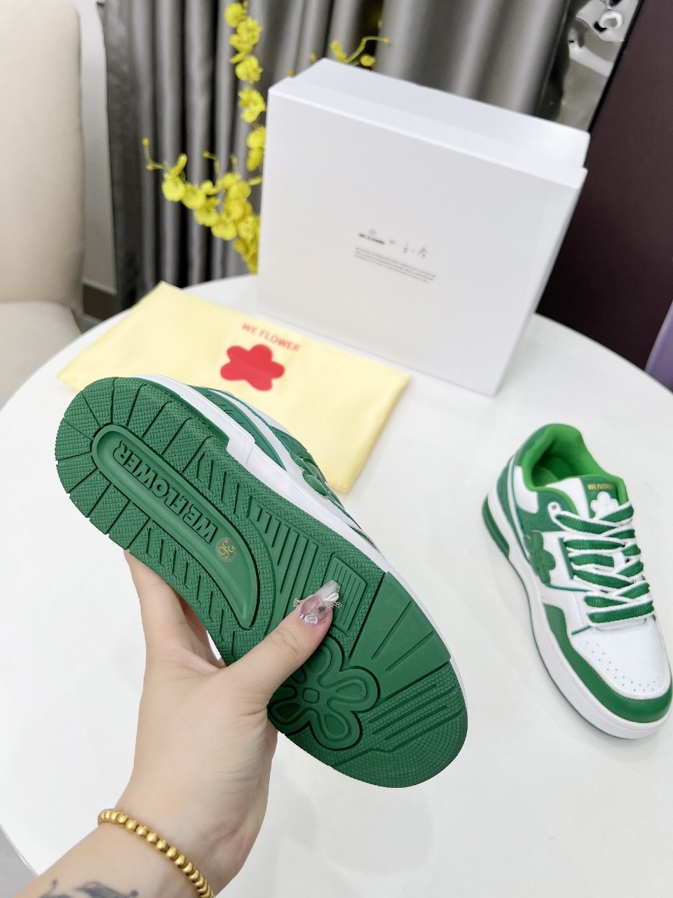 2025 Unisex WEFLOWER Green White Leather Sneakers LY00280