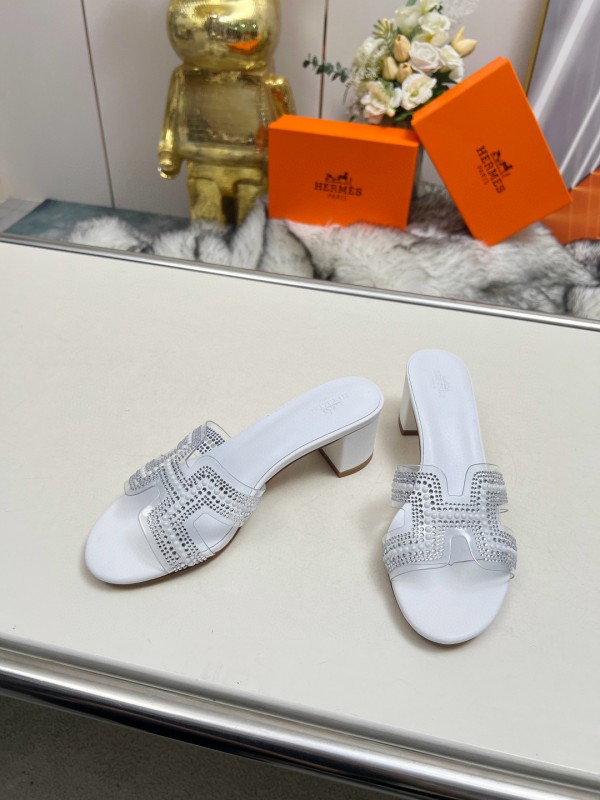 2025 Slippers Hermès White Leather Crystal MJ00180