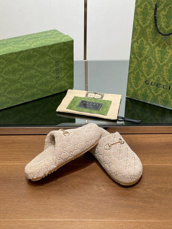 2024 Slippers Gucci Beige Shearling GG Embroidery