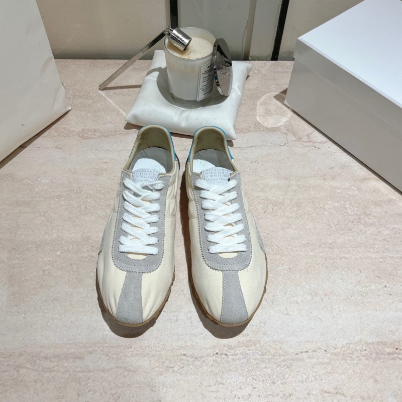 2025 Unisex MM6 Maison Margiela White Grey Nylon Suede Sneakers Distressed KFY00290