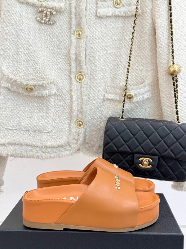 2025 Slippers Chanel Brown Leather Slippers