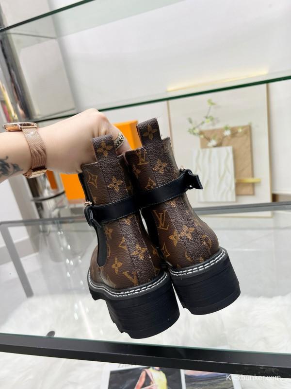 2024 Women Louis Vuitton brown leather ankle boots MJ00310