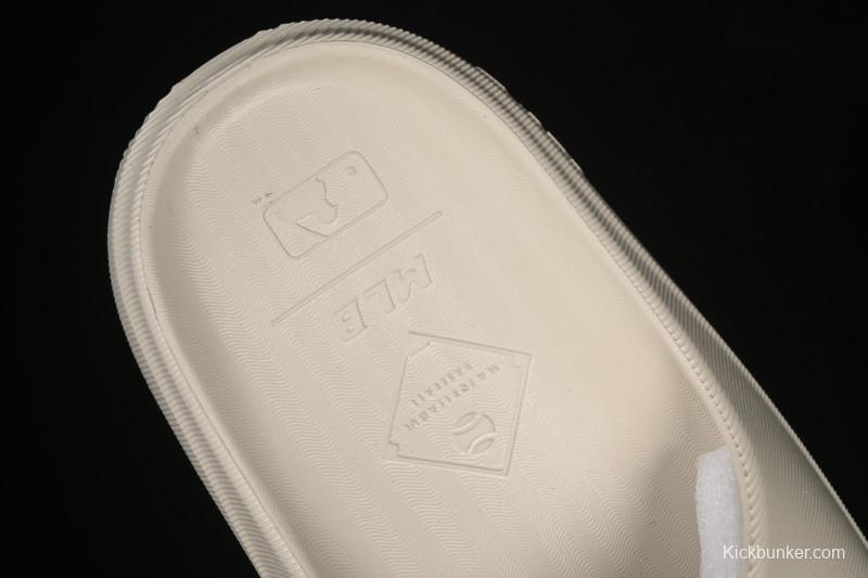 New York Yankees MLB Skipper Slide Summer Casual Sandals - 3ALPS015350IVS