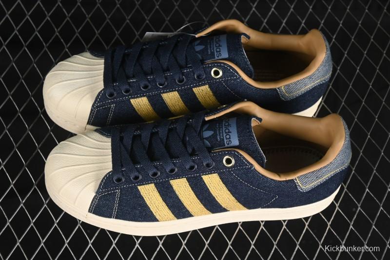 Adidas Superstar 82 Casual Sneakers with Shell Toe Design - JH5577