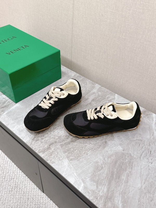 2025 Unisex Bottega Veneta Black Nylon Suede Sneakers KFY00290