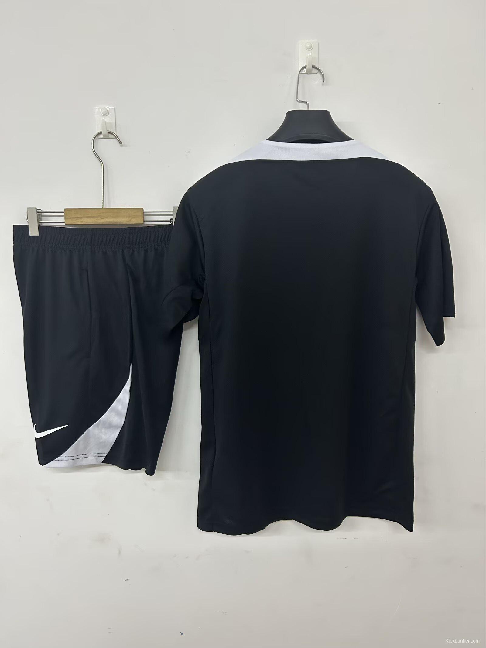 25/26 Chelsea Training Jersey Black+ Shorts