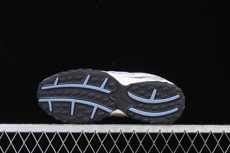 New Balance 204 Series Retro Casual Running Shoes with Breathable Mesh Upper - U204LSWC