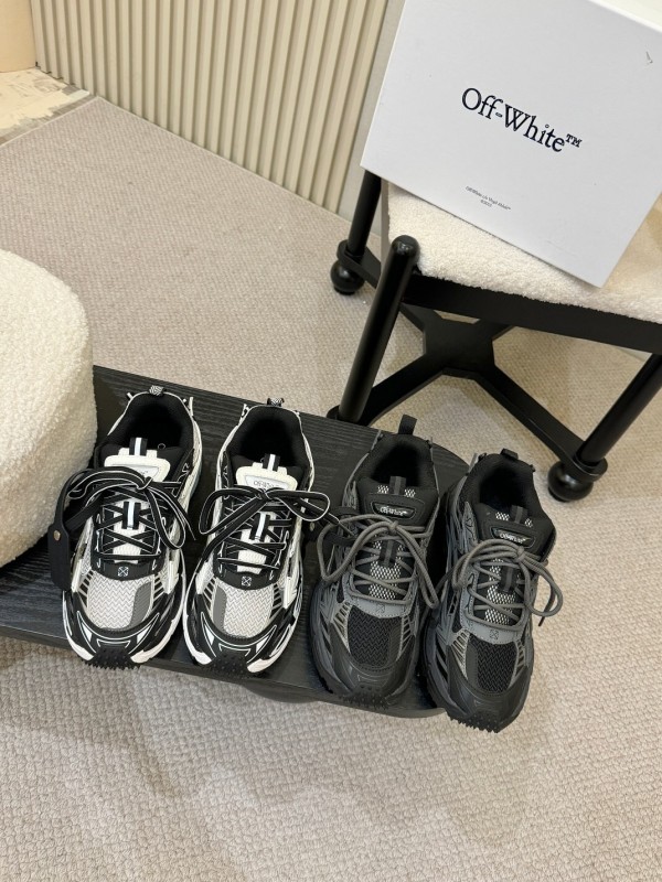 OFF-WHITE Seasonal Collection Lightweight Running Shoes - LY00380