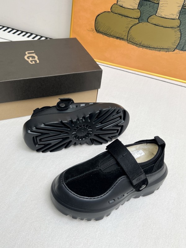 UGG Little Potato Half-Slip On with Lightweight Sole - MJ00