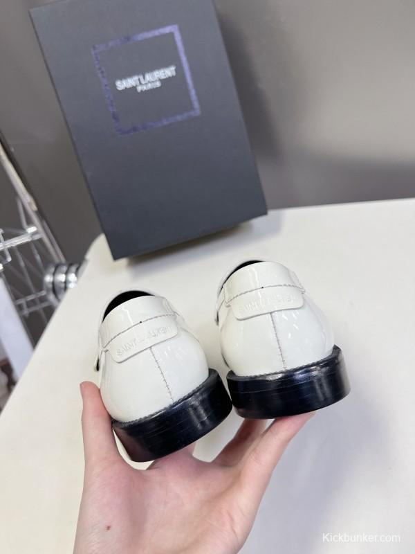 Saint Laurent Classic Loafer Flats - KFY00350