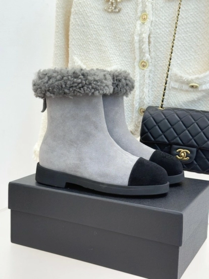 Chanel 2025/SS Double C Color-Block Shearling Snow Boots - KFY00300