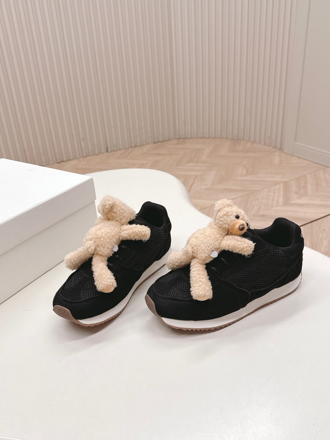 13DEMARZO Casual Series Round Bear Sneakers - LY00300