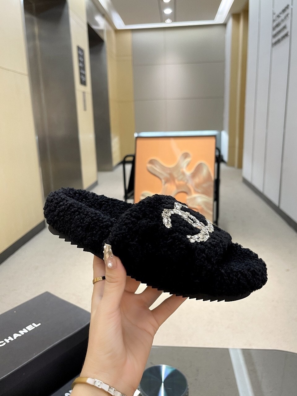 Adidas 2025/SS New Wool Slippers Soft Fine Wool - Model