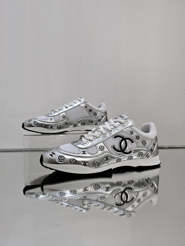 Chanel 2025 SS Limited Edition Silver Horn King 2nd Generation Unisex Sneakers - KFY00340