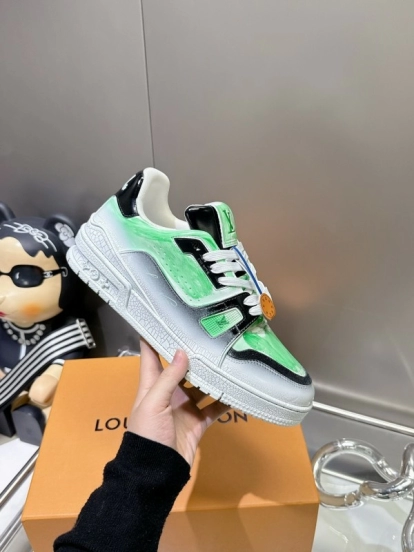 Louis Vuitton Trainer Basketball Series Crackle Glaze Process Sneakers - LY00490
