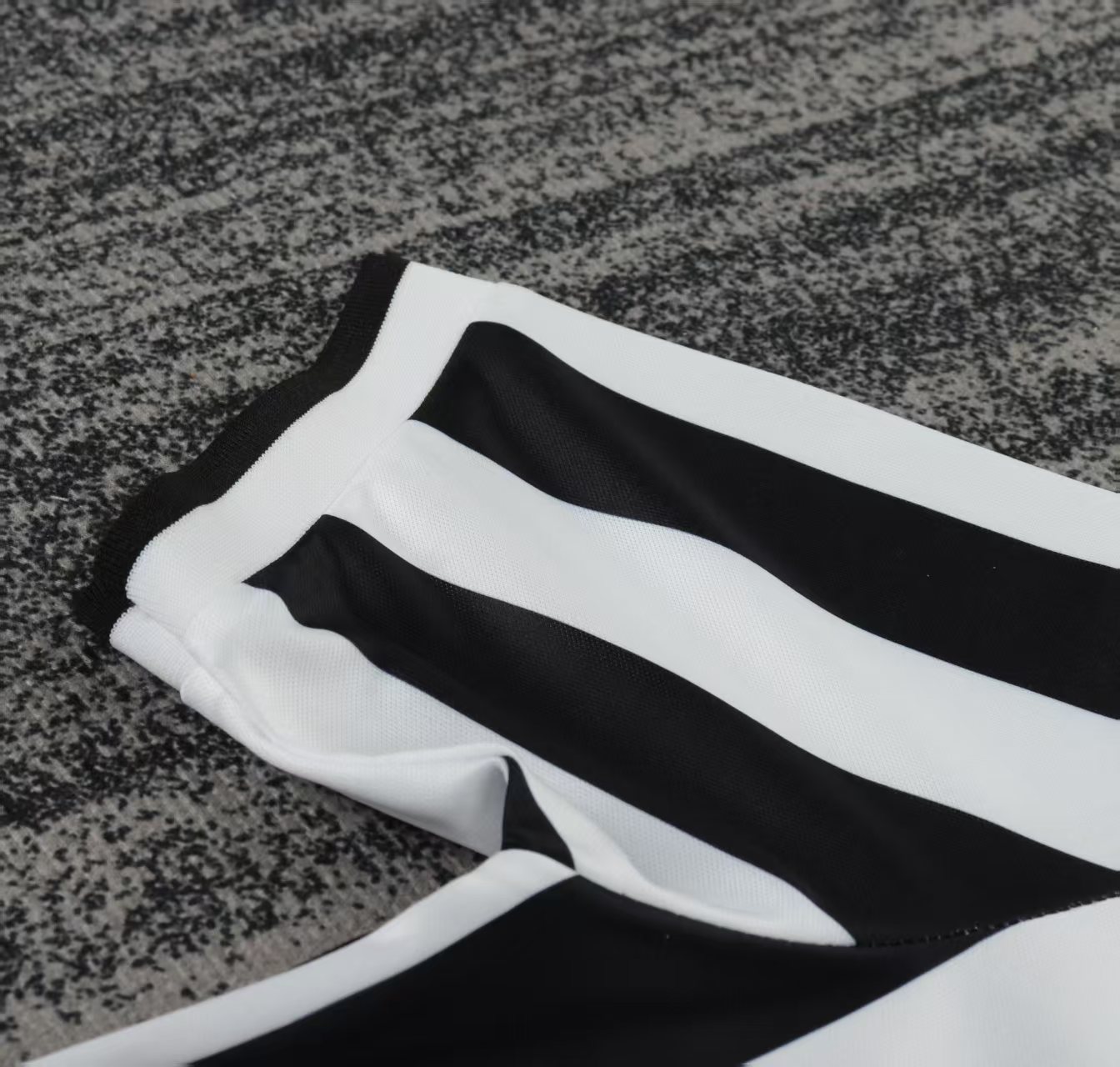 Retro Kids 95/97 Juventus Home Jersey