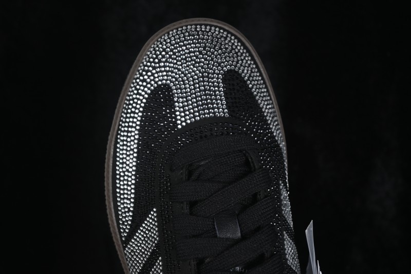 Adidas Samba OG Classic Casual Sneakers with Retro Design - IH9052