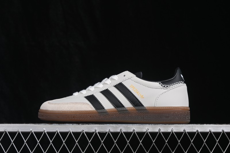 Adidas Handball Spezial Classic Retro Skateboarding Shoes with Suede Upper and Gum Sole - IE3698