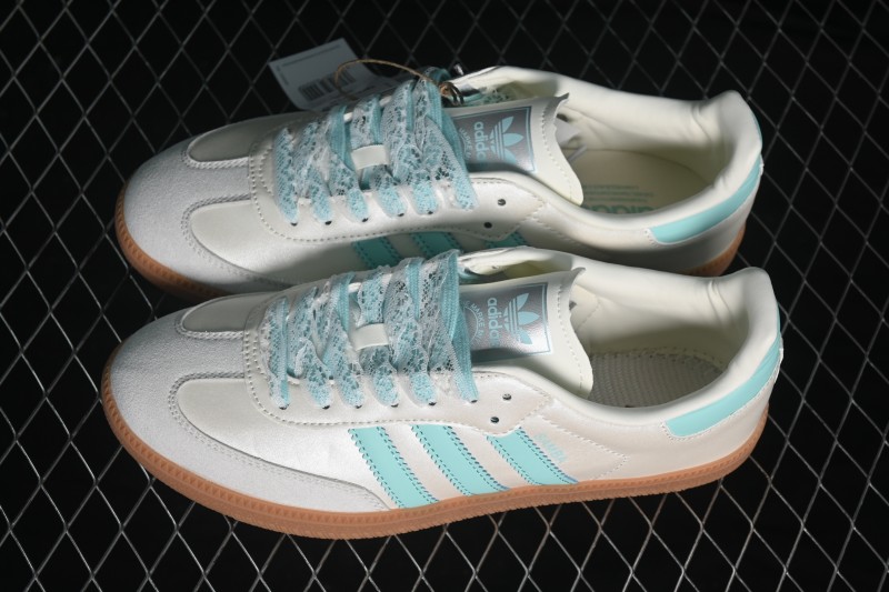 Adidas Samba OG Classic Skateboarding Shoes with Retro Suede Design - KJ4304