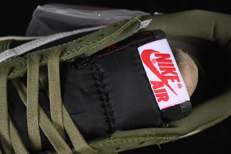 Nike Travis Scott x Air Jordan 1 Low OG Sneakers with Reversed Swoosh Design - DM7866-002
