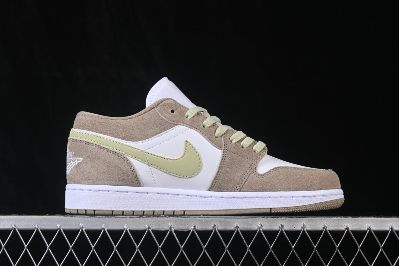 Nike Air Jordan 1 Low Retro Basketball Shoes with Classic Color Blocking - DC0774-204