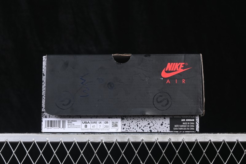 Nike Air Jordan 5 Retro Tokyo Limited Edition Basketball Shoes with Premium Leather Upper - IO3372-700