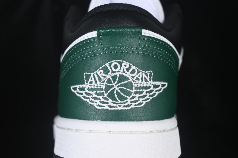 Nike Air Jordan 1 Low Retro Basketball Shoes with Classic Color Blocking - 553558-047
